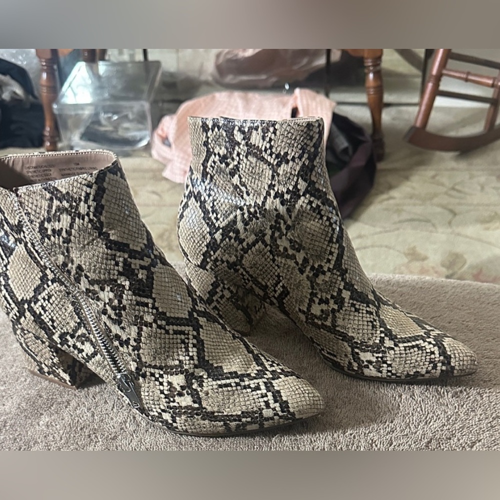 Steve Madden Womens Snake Print Zip High Heel Ankle Boots Size 10m